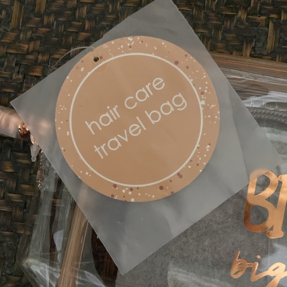 Clear Cosmetic/Haircare Bag - Picture 4 of 4